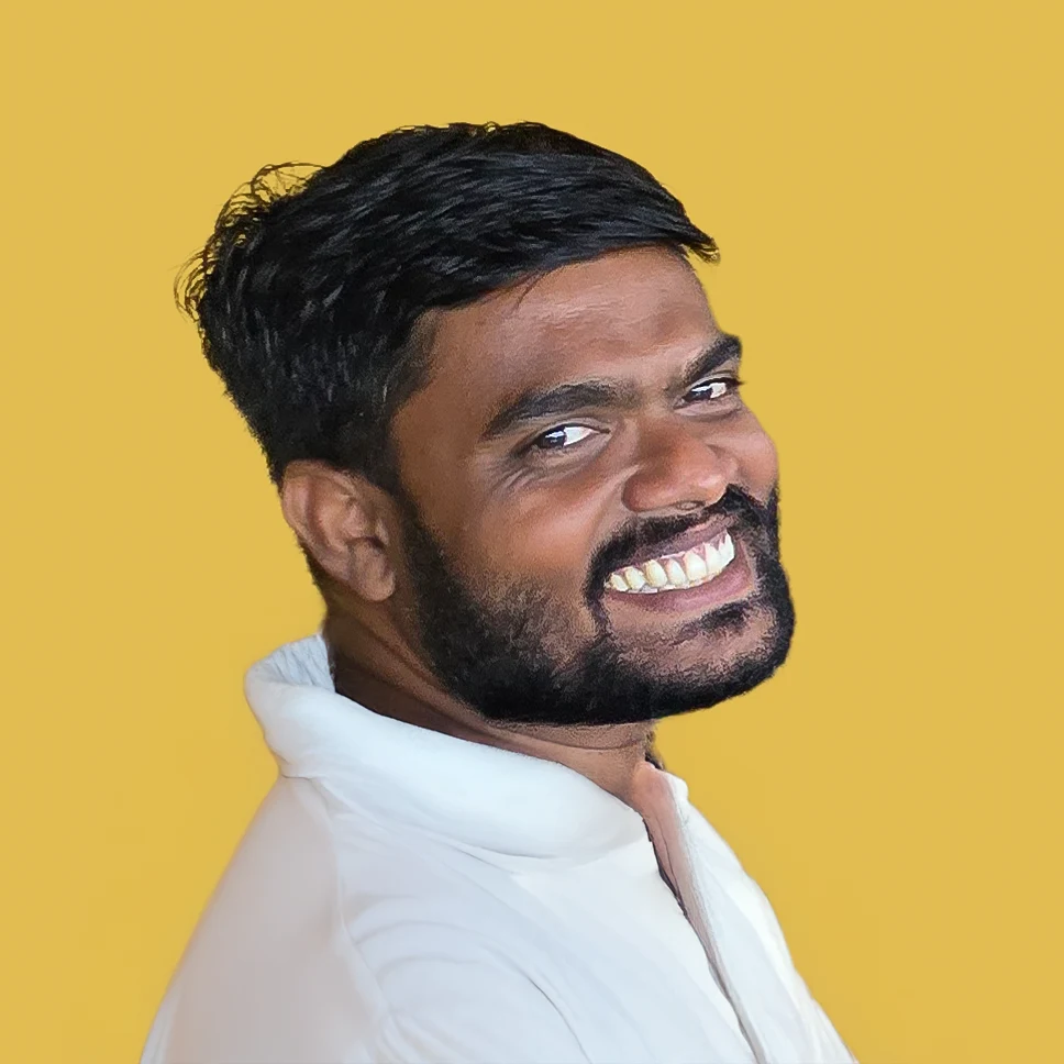 Dinesh propriétaire de la Villa Kusum à Hikkaduwa Dinesh propriétaire de la Villa Kusum à Hikkaduwa